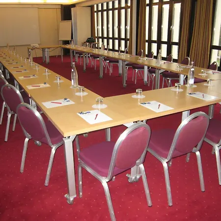 Hotel Le Grand Monarque Melun