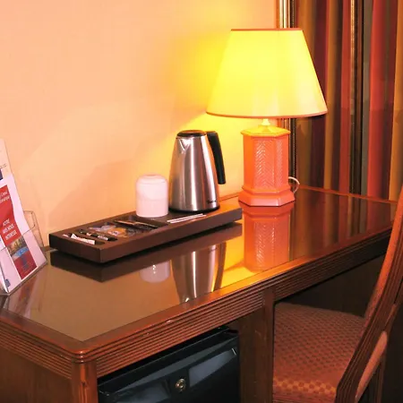 فندق Le Grand Monarque 3*