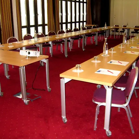 Le Grand Monarque 3* Melun