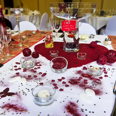 فندق Le Grand Monarque 3*