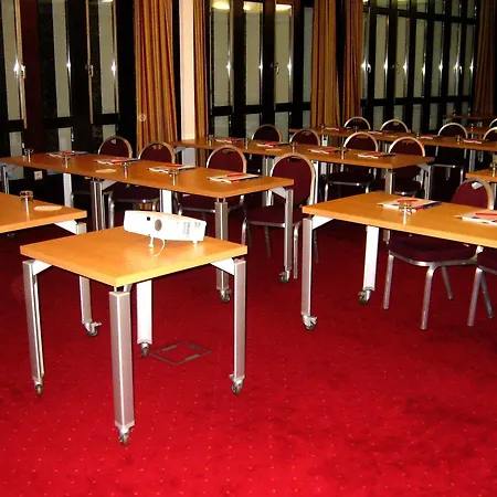 Le Grand Monarque Hotel