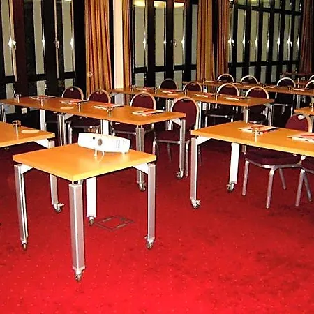 Le Grand Monarque Ξενοδοχείο