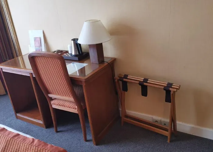 Le Grand Monarque Hotel Melun