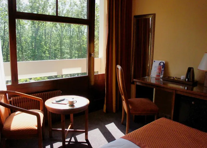 Hotel Le Grand Monarque